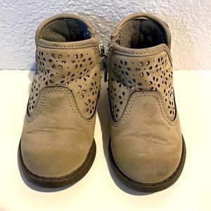 Oshkosh “Big-osh” toddlers girl boots size 5.